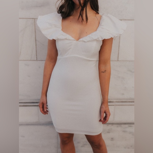 Elegant White Ruffle Dress - Picture 2 of 7